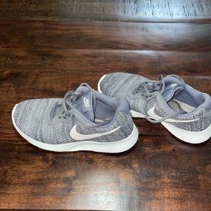 Nike Tanjun sneakers